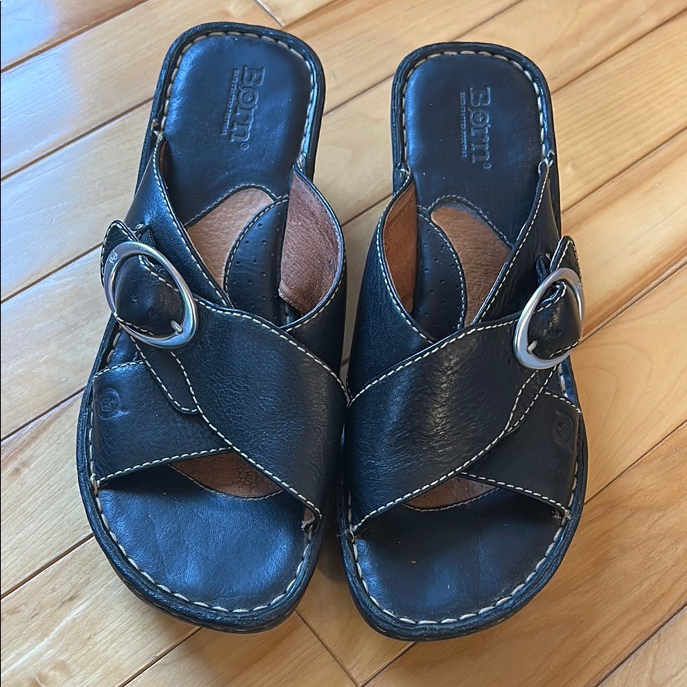 BORN Black Leather Wedge Sandal Size 8